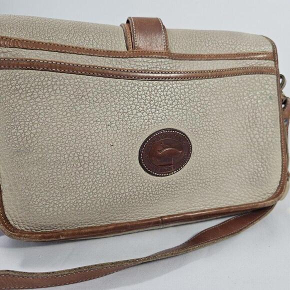 Dooney & Bourke Vintage Essex Cream Tan Shoulder Pebbled Leather Purse Bag Read - Picture 3 of 11